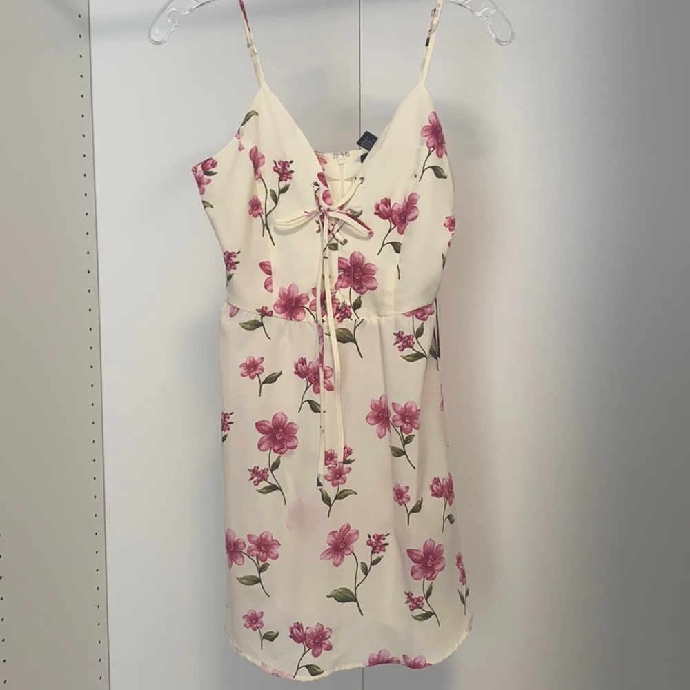 NWT FOREVER 21 floral dress